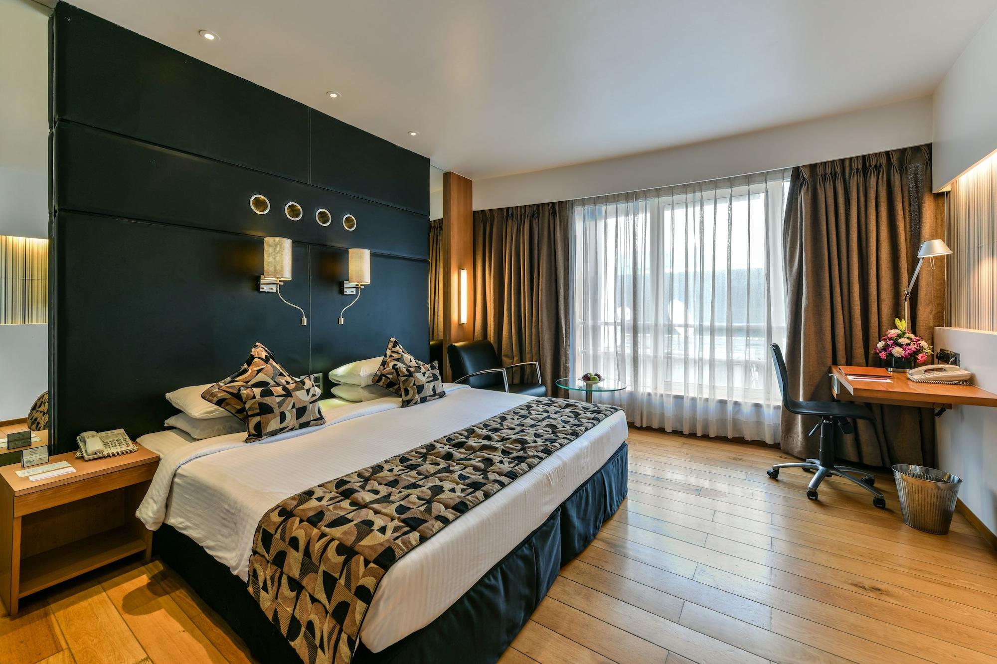 The Regale By Tunga Hotel Мумбай Екстериор снимка