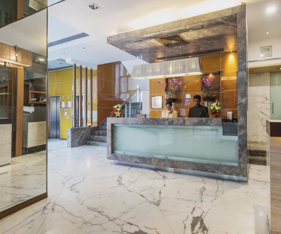 The Regale By Tunga Hotel Мумбай Екстериор снимка