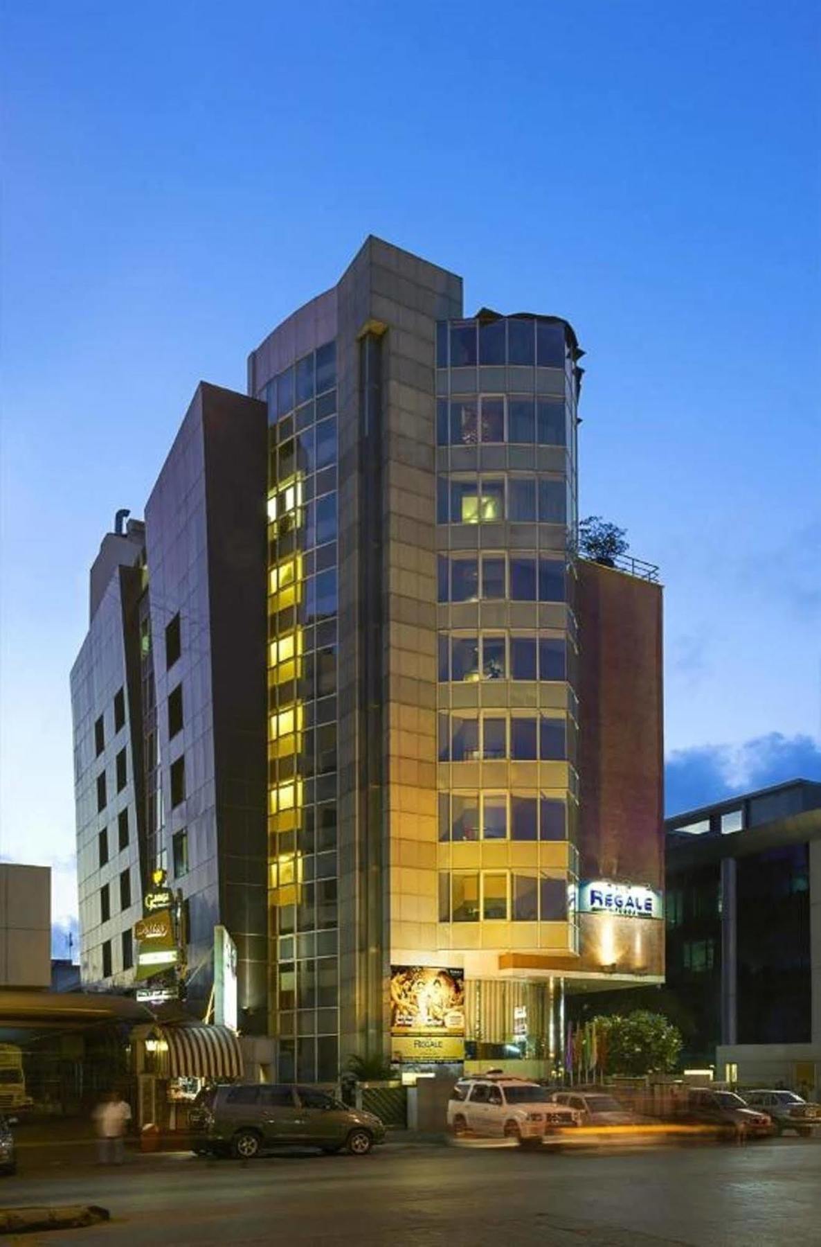 The Regale By Tunga Hotel Мумбай Екстериор снимка