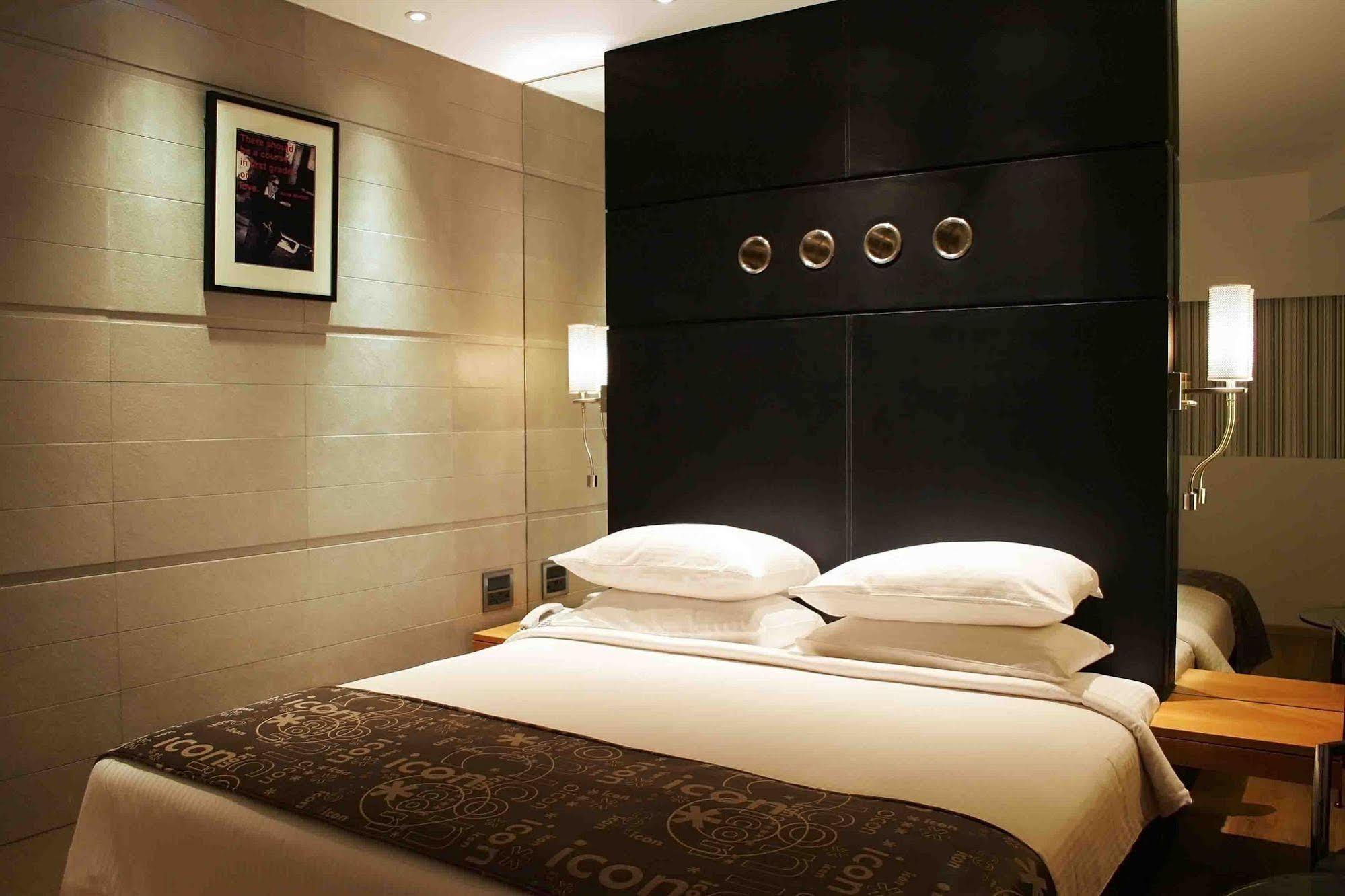 The Regale By Tunga Hotel Мумбай Екстериор снимка
