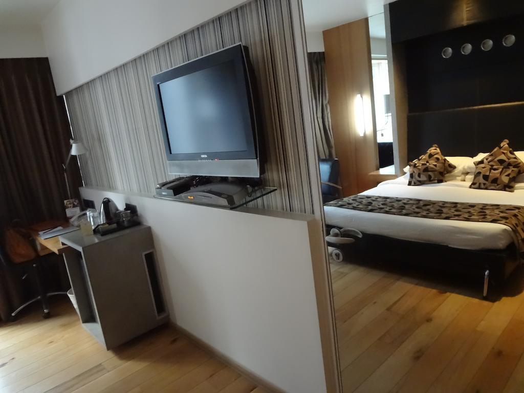 The Regale By Tunga Hotel Мумбай Екстериор снимка