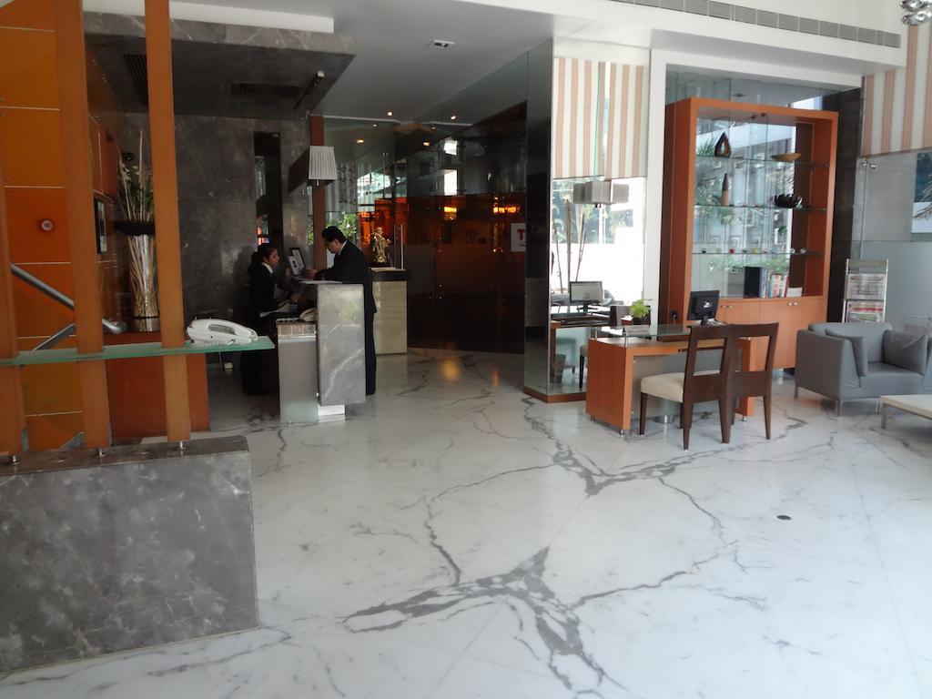 The Regale By Tunga Hotel Мумбай Екстериор снимка